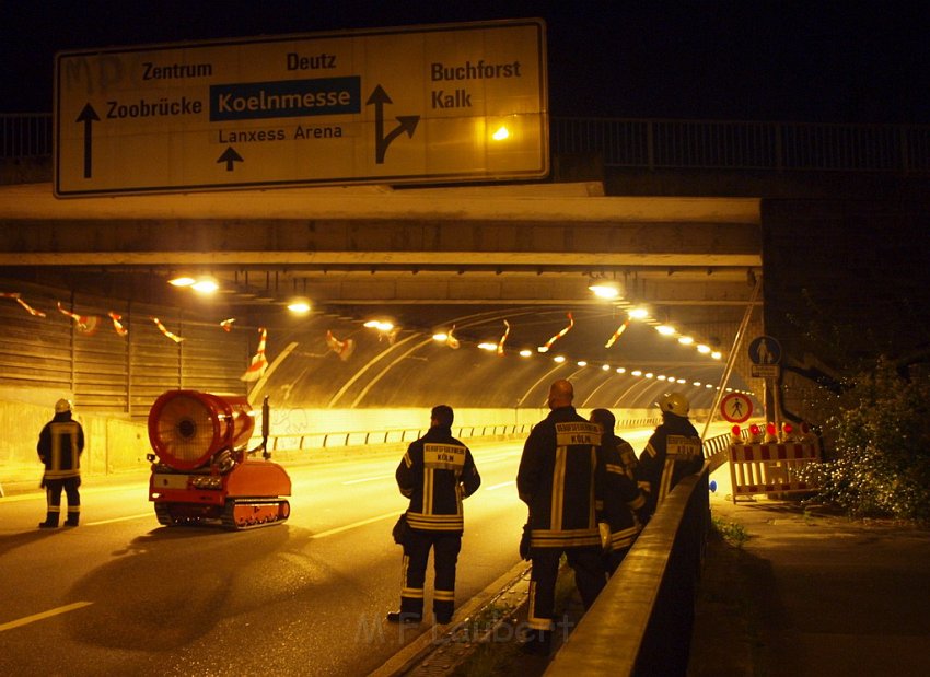 BF Koeln Tunneluebung Koeln Kalk Solingerstr und Germaniastr P310.JPG